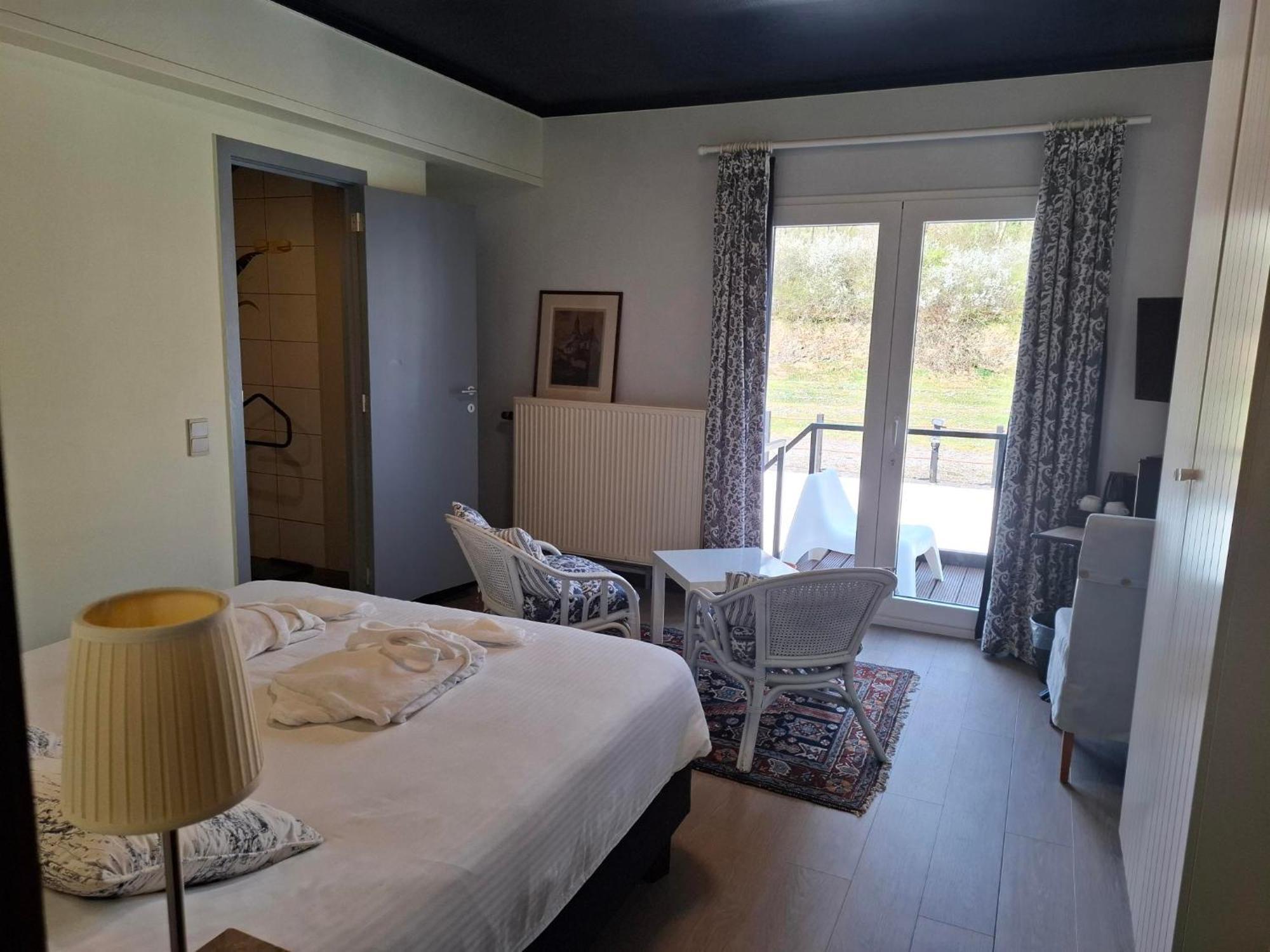 Superior Double Room,1683802918:JPEG