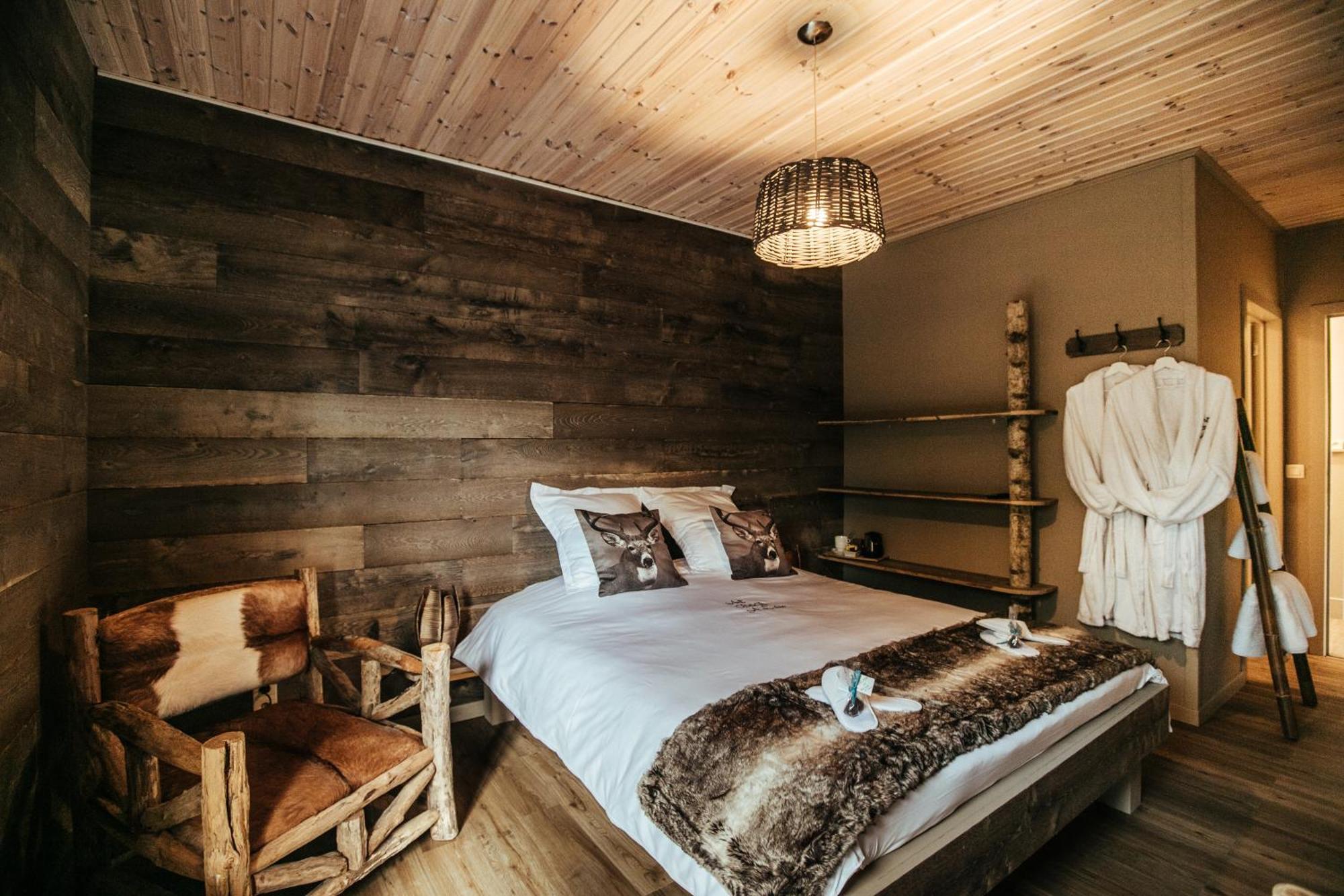 Double Room,1568306576:JPEG